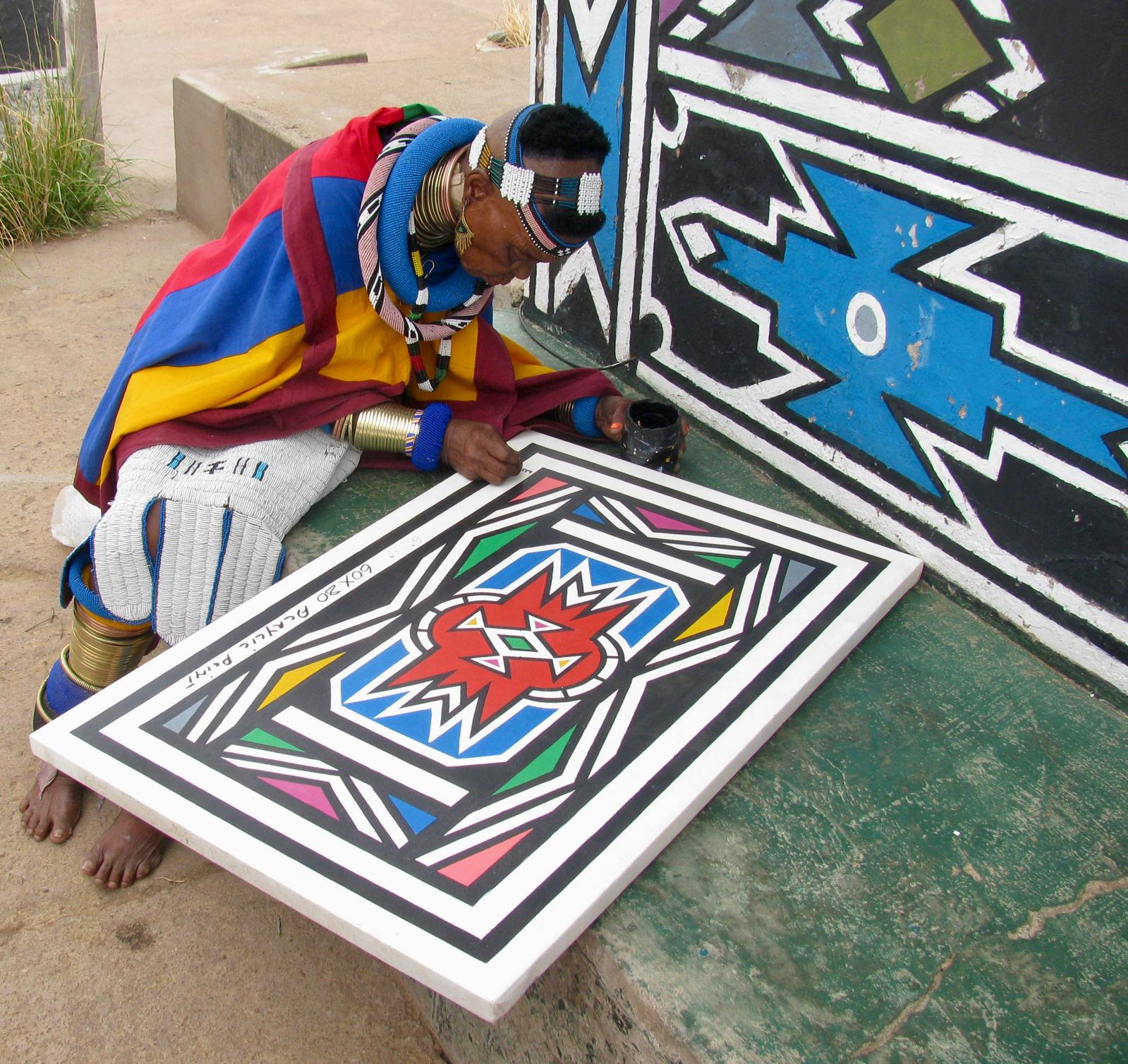 Beyond the Wall: Esther Mahlangu Porta la Cultura Ndebele a Roma